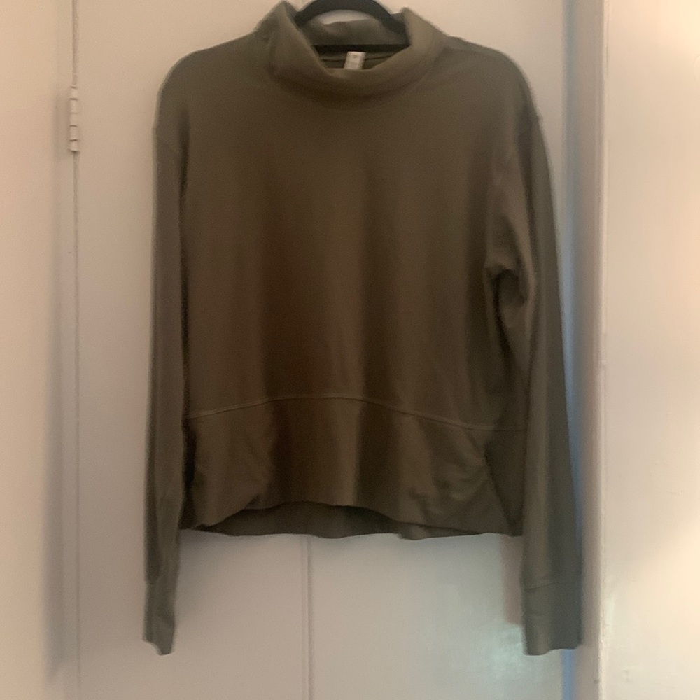 Lulu lemon top size 10